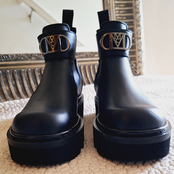 NWOB MCM Travia Black Leather Cutout Ankle Boot Women's EU 38 US 8  Org $830 - Picture 9 of 14